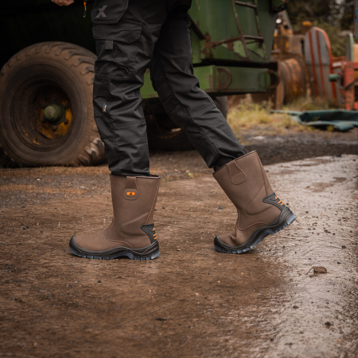 Xpert Invincible SBP Safety Rigger Boots Brown | Xpert Workwear